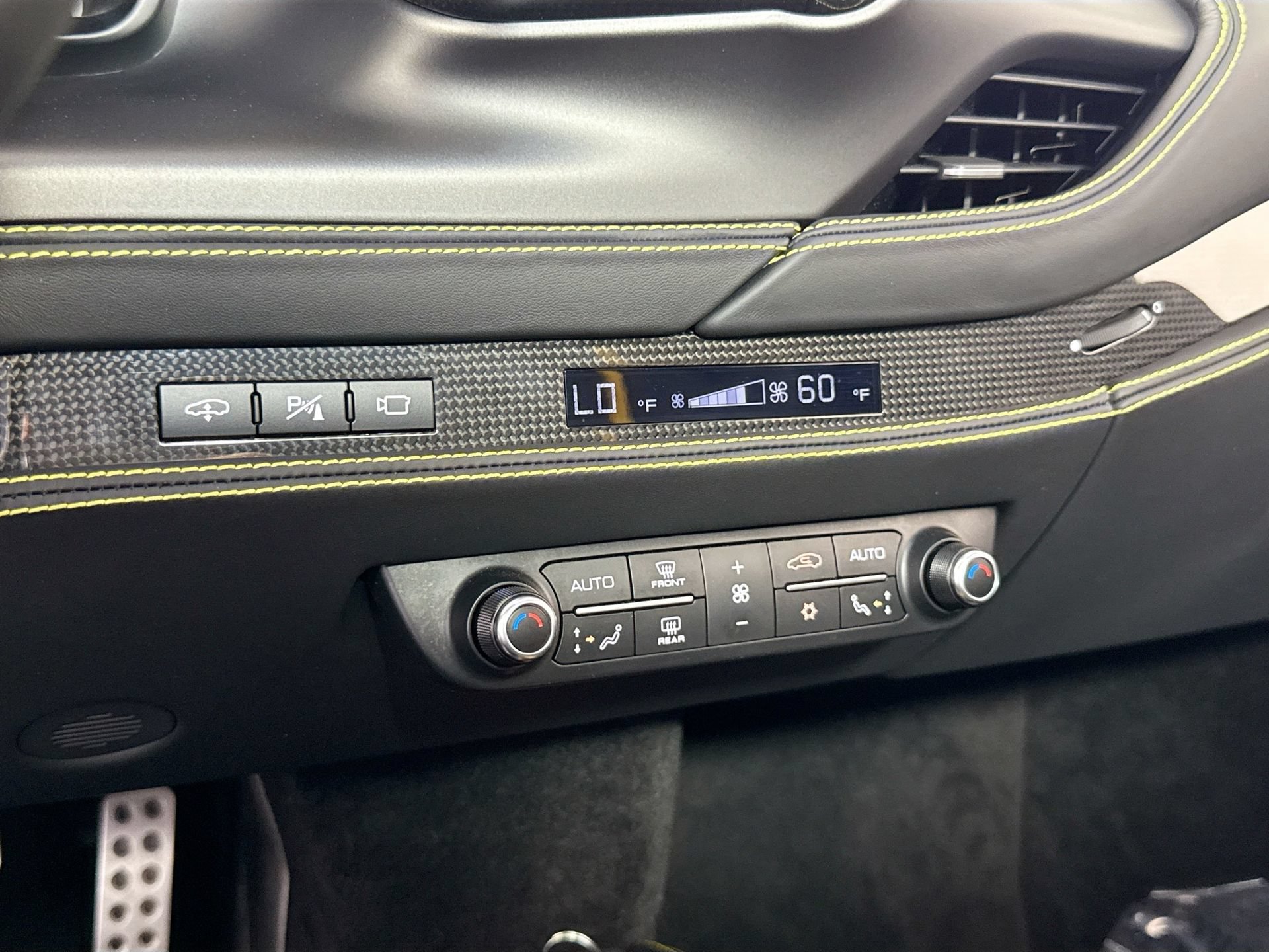 Certified 2021 Ferrari F8 Tributo RWD image 12