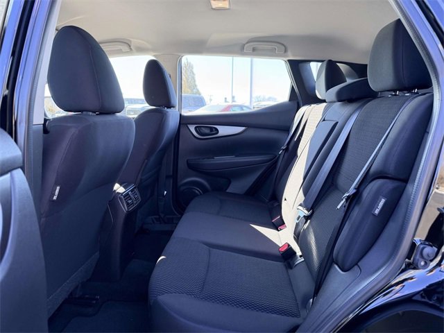 Used 2021 Nissan Rogue Sport S image 13