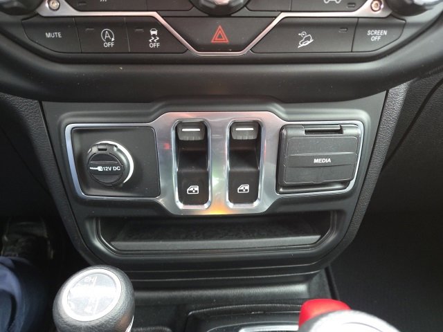 Used 2021 Jeep Wrangler Sport S image 48