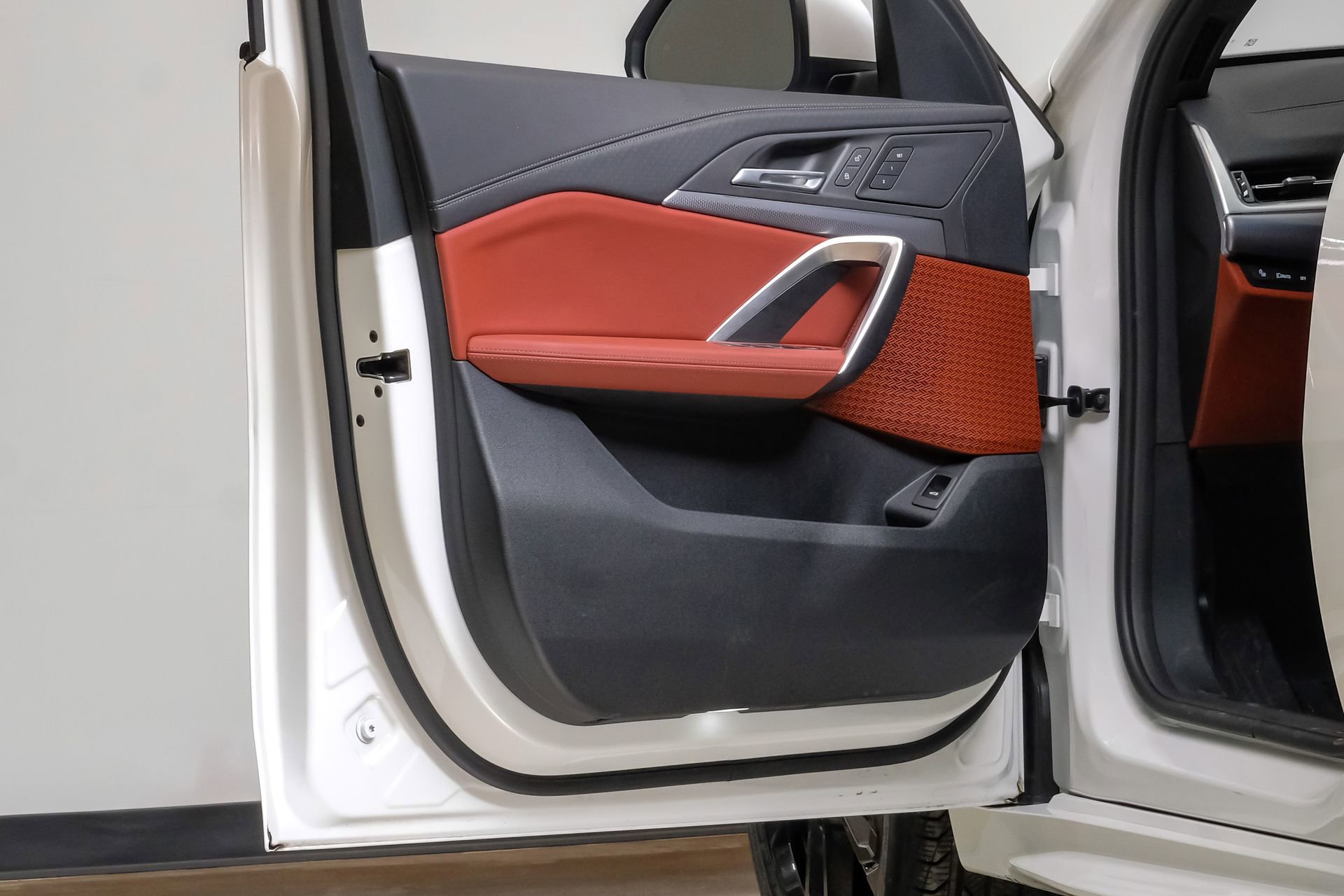 Used 2026 BMW X2 xDrive28i image 44