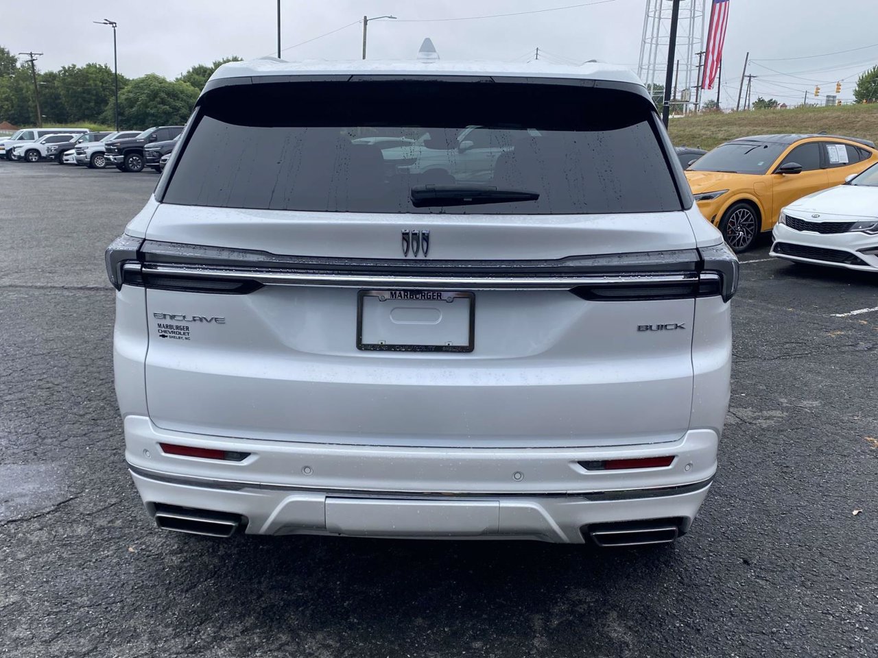 Used 2025 Buick Enclave Avenir w/ Super Cruise Package FWD image 5