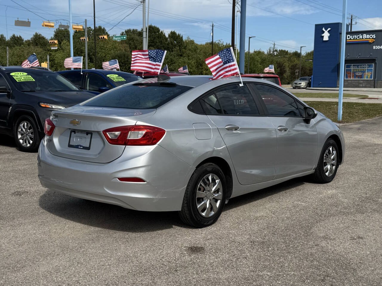 Used 2016 Chevrolet Cruze L FWD image 6
