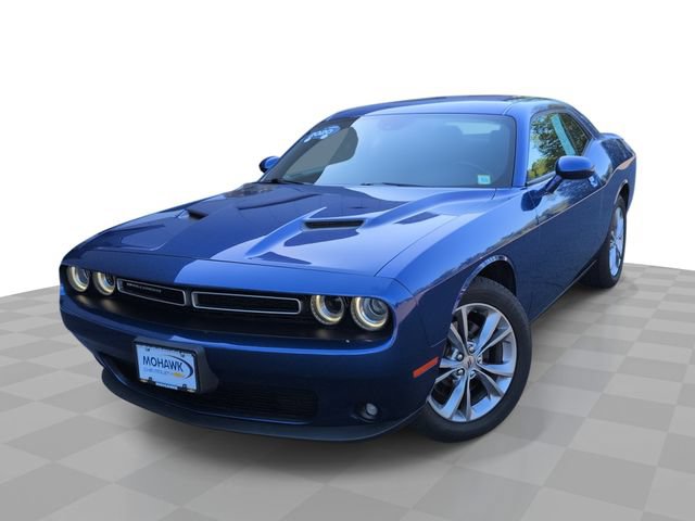 Used 2020 Dodge Challenger SXT w/ Driver Convenience Group AWD/4WD image 1