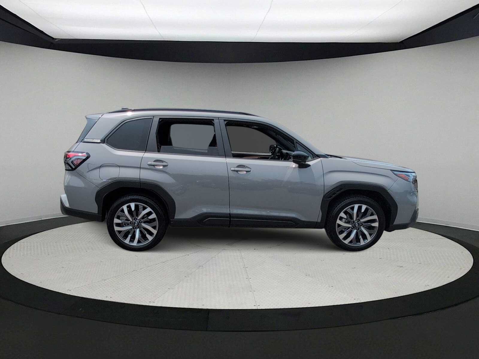 Used 2026 Subaru Forester Touring AWD/4WD image 9