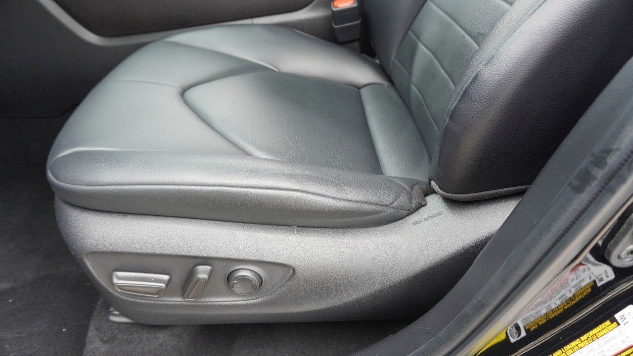 Used 2022 Toyota Highlander XLE FWD image 22