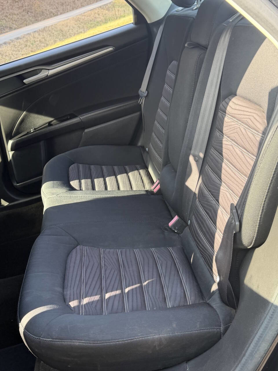 Used 2016 Ford Fusion SE image 12