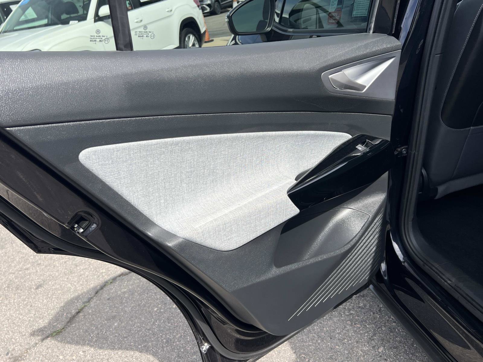 Used 2023 Volkswagen ID.4 Pro image 22