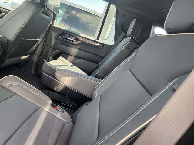 New 2026 GMC Yukon Elevation w/ Elevation Premium Package AWD/4WD image 7