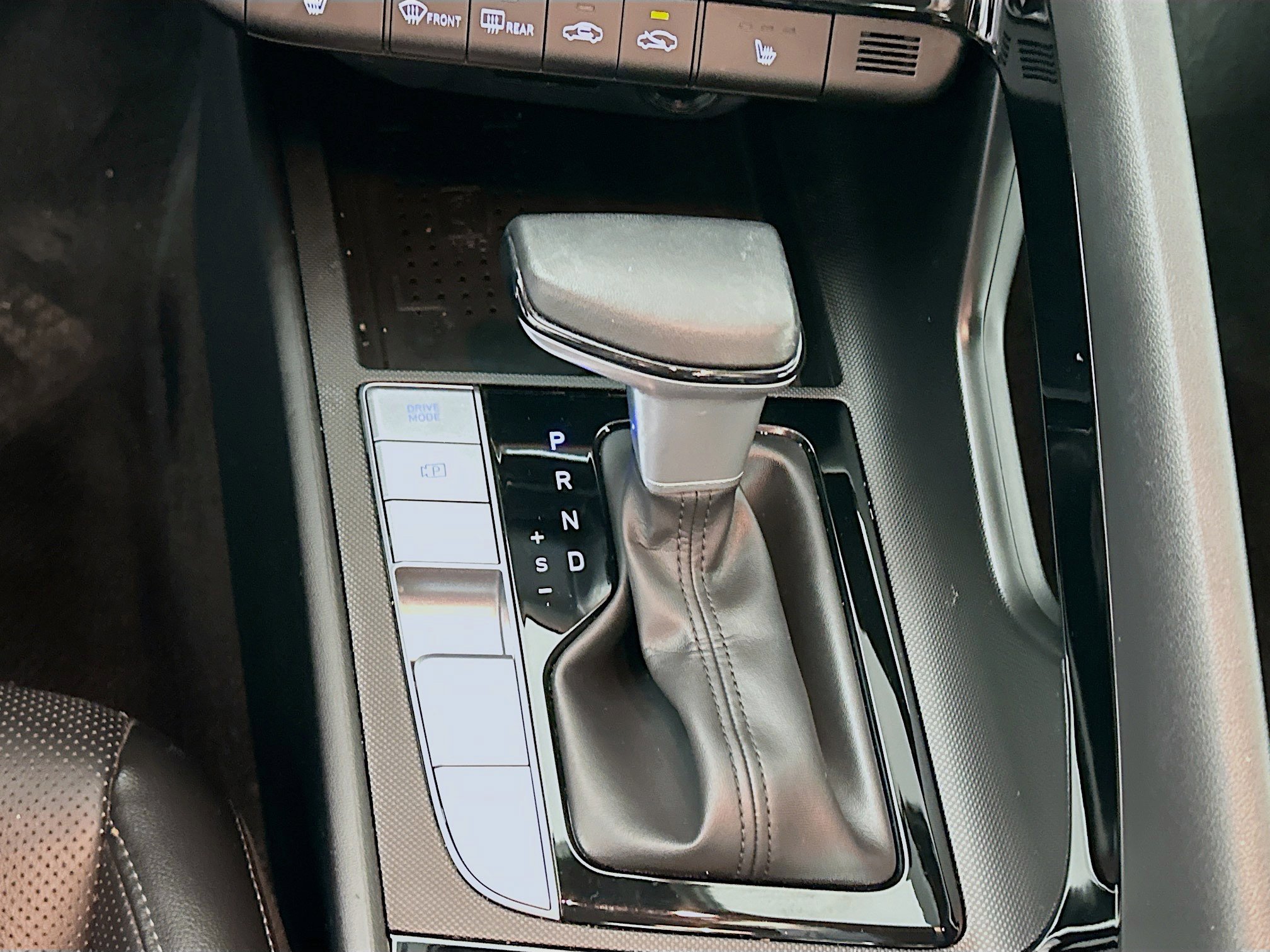 Used 2023 Hyundai Elantra Limited w/ Cargo Package image 25