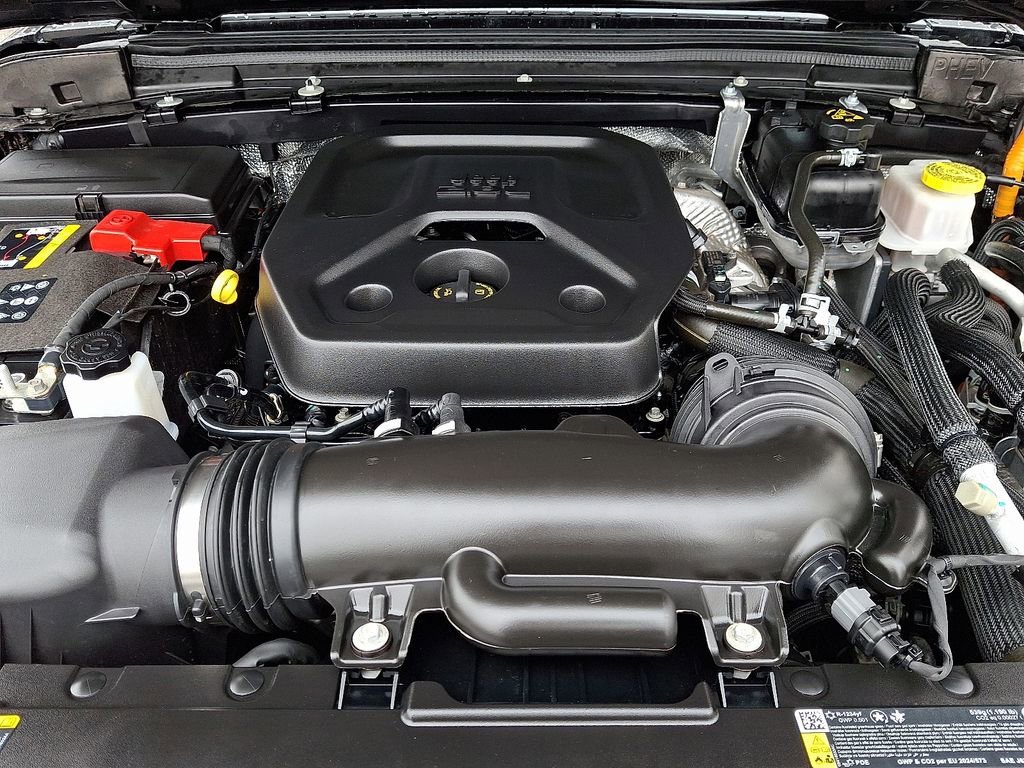 Used 2025 Jeep Wrangler Unlimited Sahara image 29