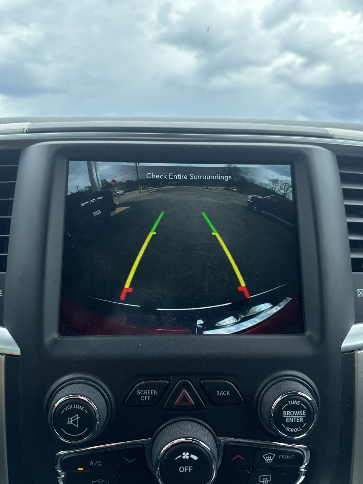 Used 2020 RAM 1500 Classic SLT w/ Luxury Group RWD image 19