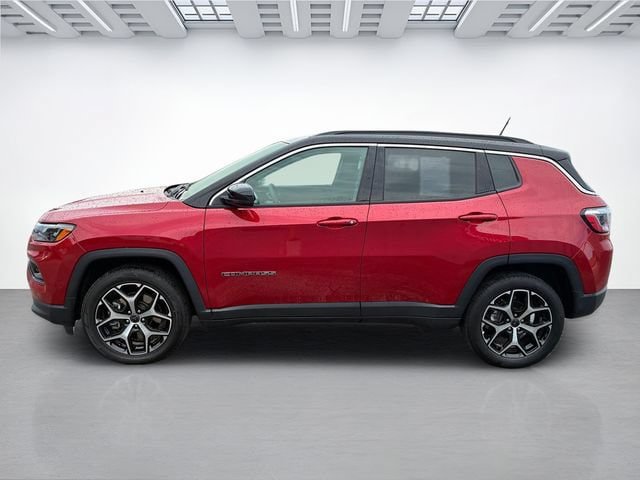 Used 2025 Jeep Compass Limited AWD/4WD image 8