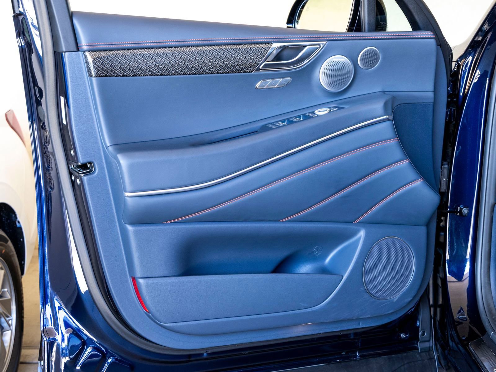 Used 2025 Genesis GV80 3.5T e-SC image 14