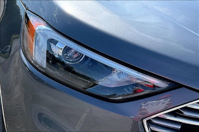 Used 2024 Ford Edge Titanium AWD/4WD image 32