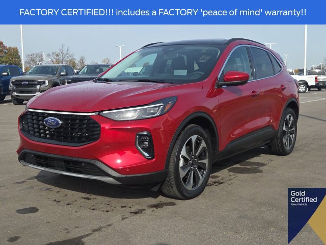 Used 2023 Ford Escape Platinum w/ Premium Technology Package AWD/4WD image 2