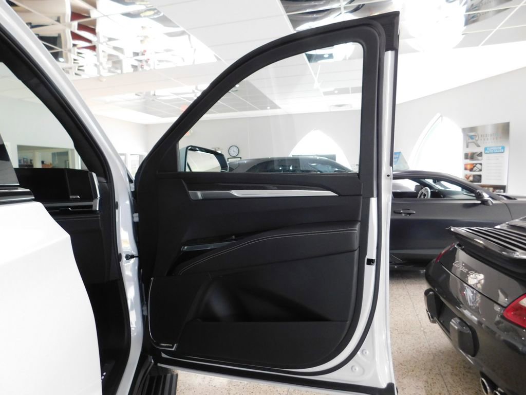 Used 2026 Cadillac Escalade V AWD/4WD image 99