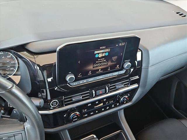 Used 2024 Nissan Pathfinder SV FWD image 14