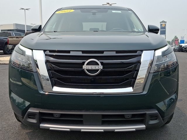 Used 2025 Nissan Pathfinder SL AWD/4WD video 2