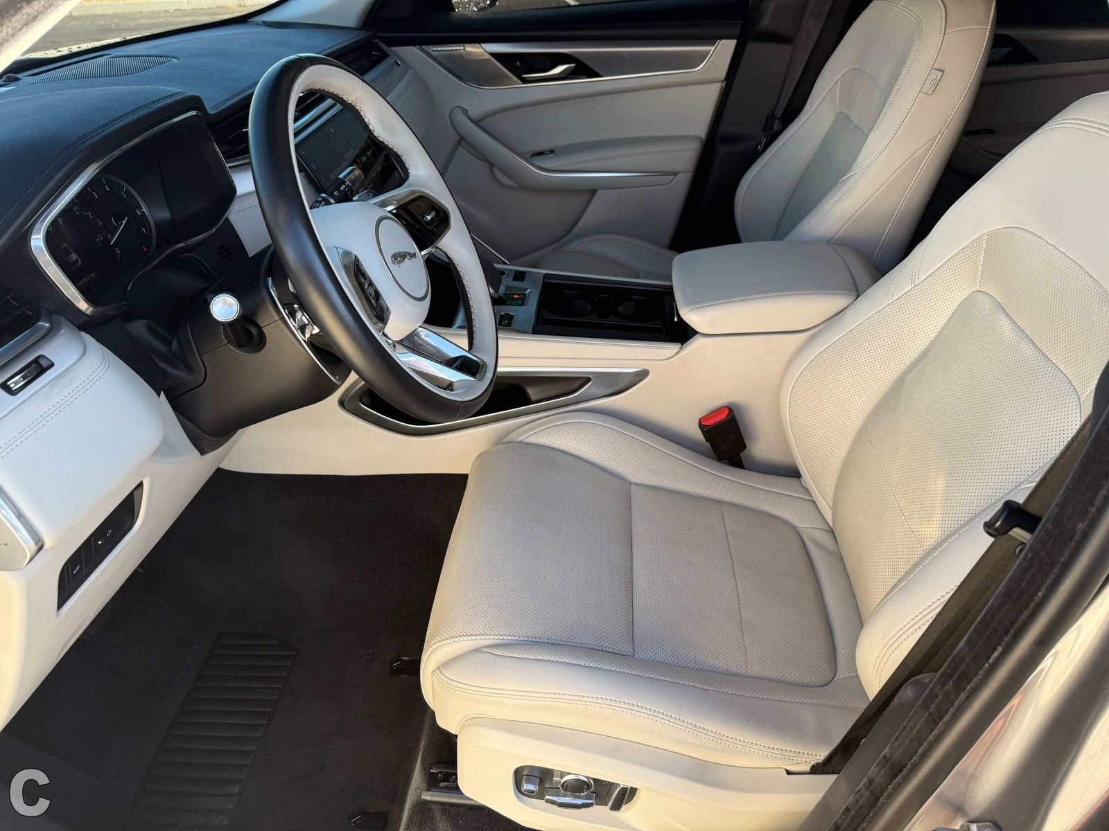 Used 2022 Jaguar F-PACE S image 18