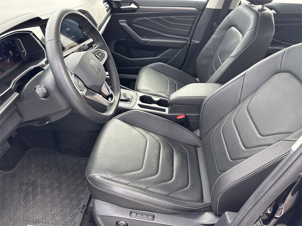 Used 2024 Volkswagen Jetta SEL image 12
