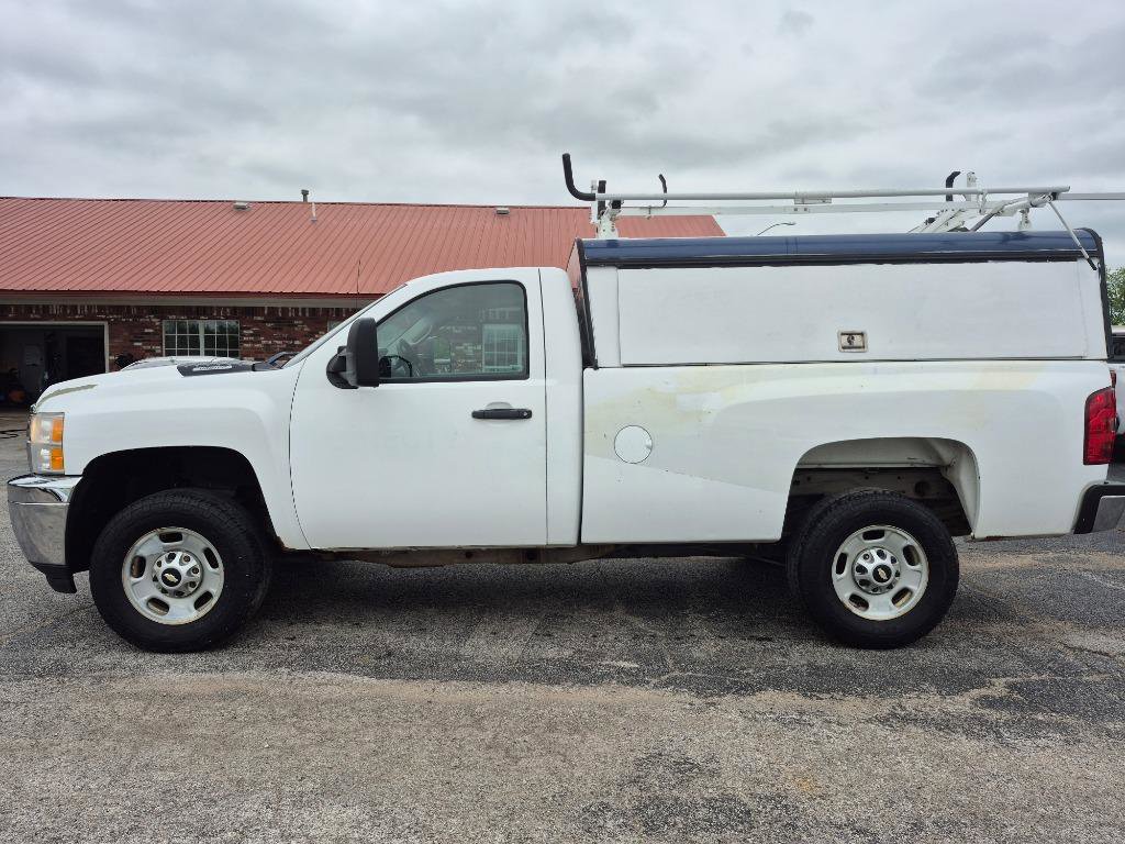 Used 2012 Chevrolet Silverado 2500 W/T AWD/4WD image 2