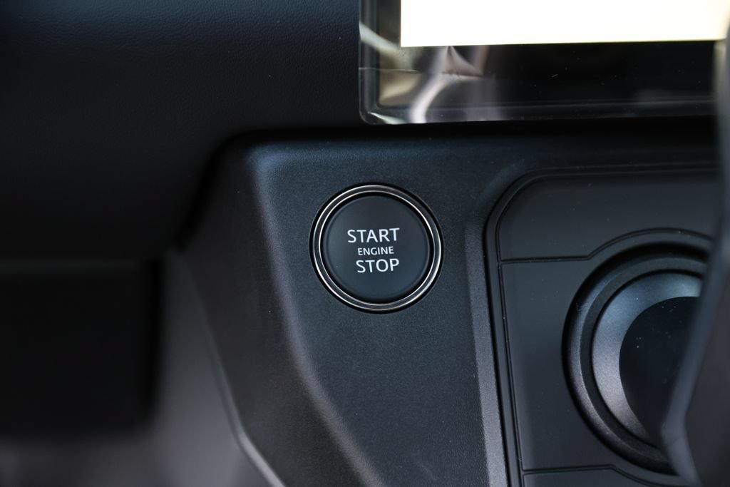 New 2026 Land Rover Defender 110 X-Dynamic SE AWD/4WD image 17