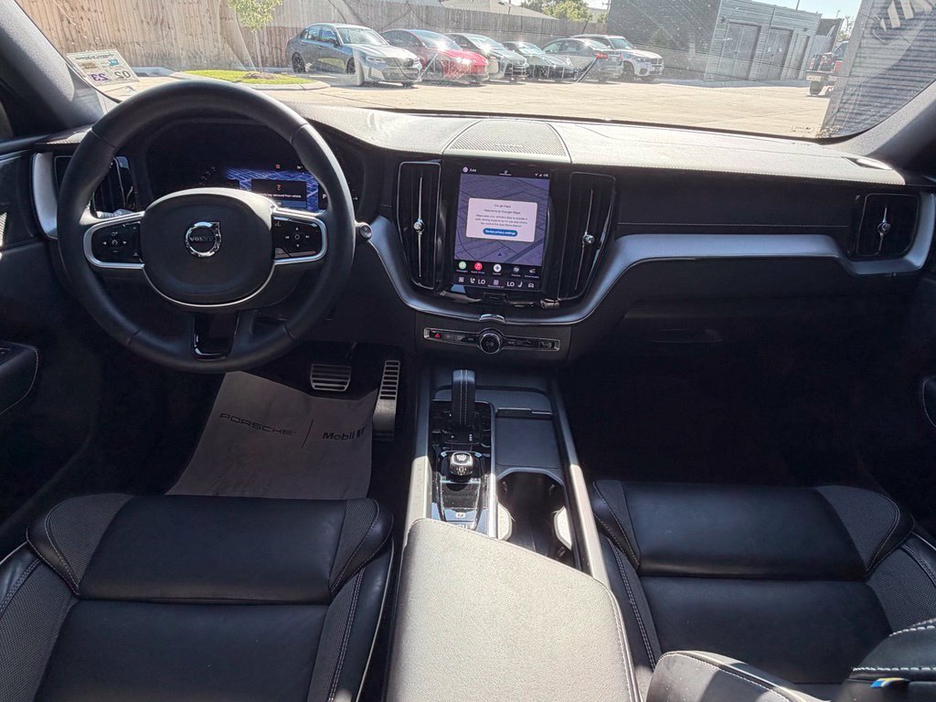 Used 2022 Volvo XC60 T8 R-Design w/ Advanced Package AWD/4WD image 11