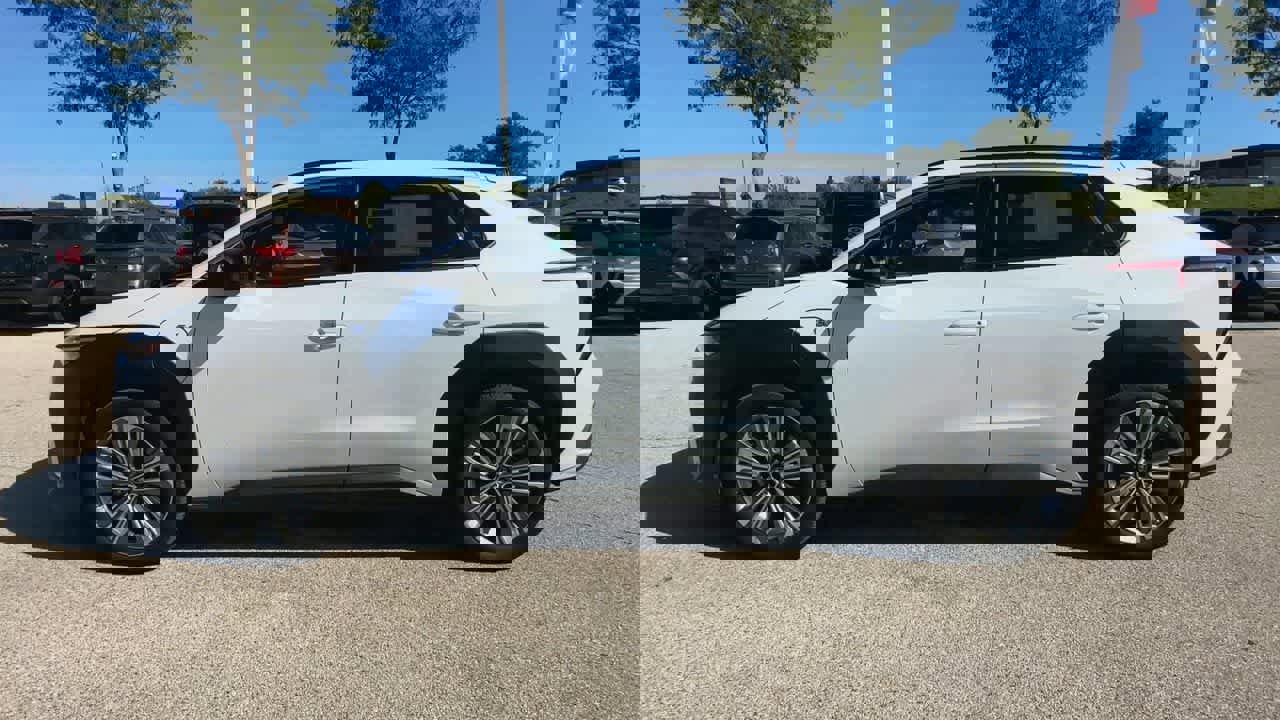 Used 2024 Subaru Solterra Touring w/ Touring Package image 5