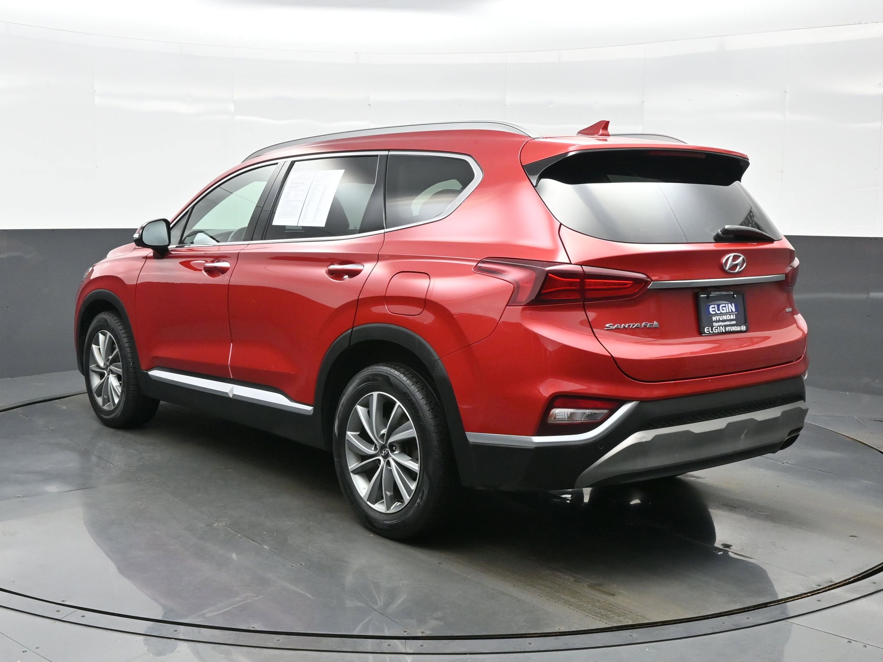 Used 2019 Hyundai Santa Fe AWD image 4