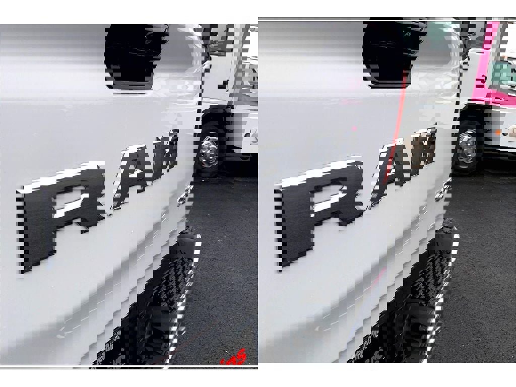 Used 2025 RAM 1500 Big Horn image 32