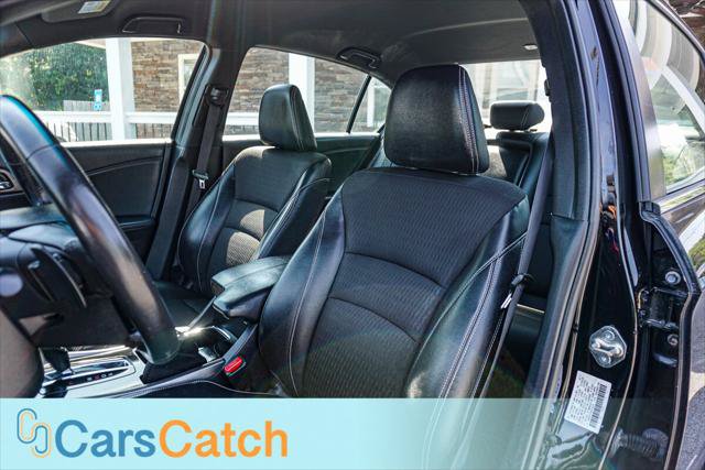 Used 2017 Honda Accord Sport image 21