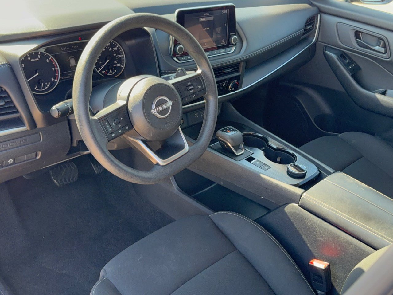Used 2024 Nissan Rogue S AWD/4WD image 4