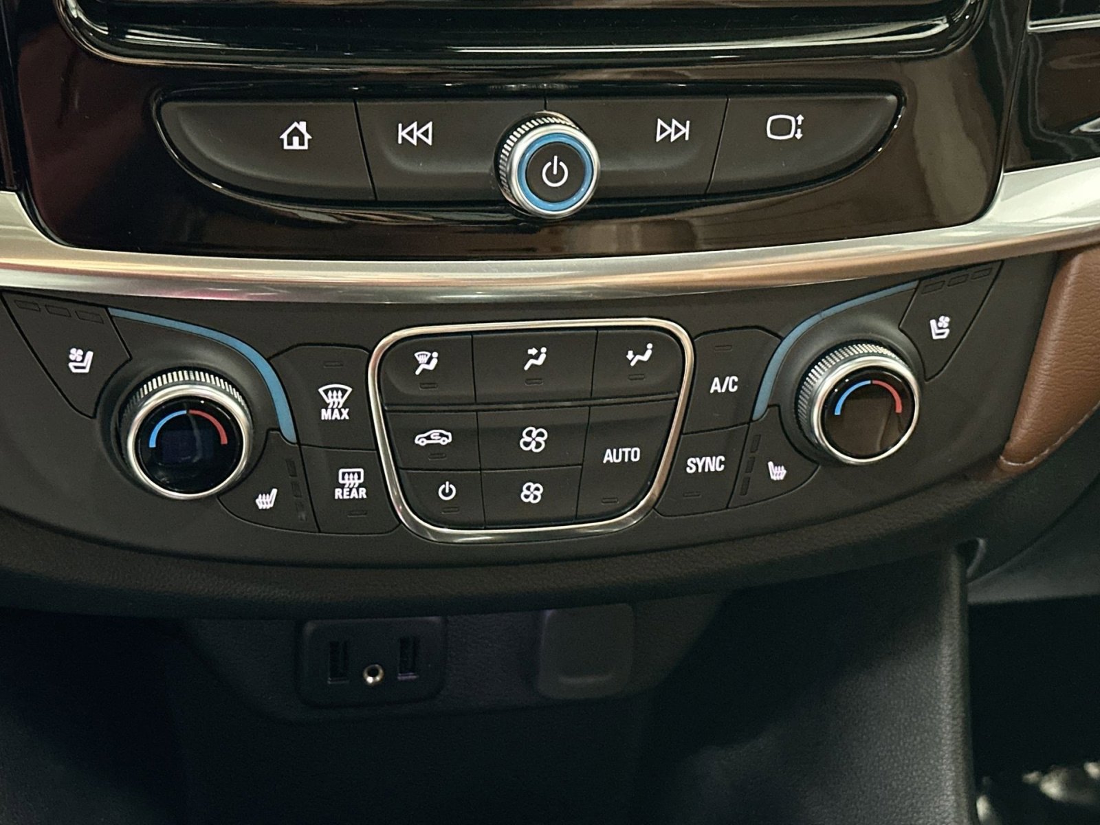 Used 2019 Chevrolet Traverse High Country image 27