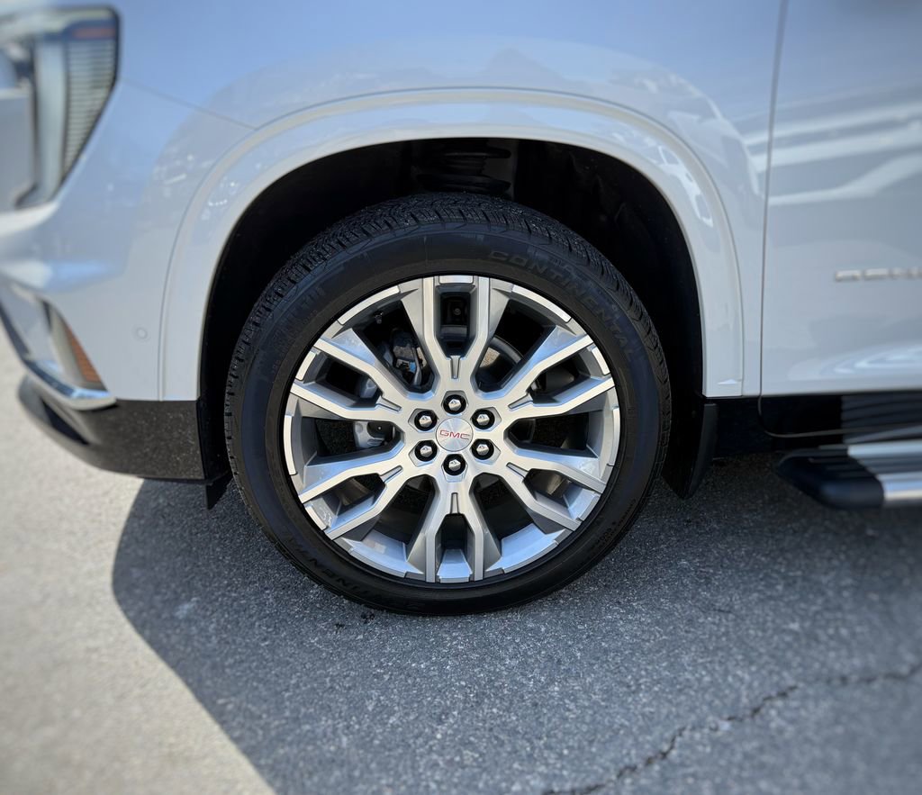 Used 2025 GMC Acadia Denali w/ Super Cruise Package image 18