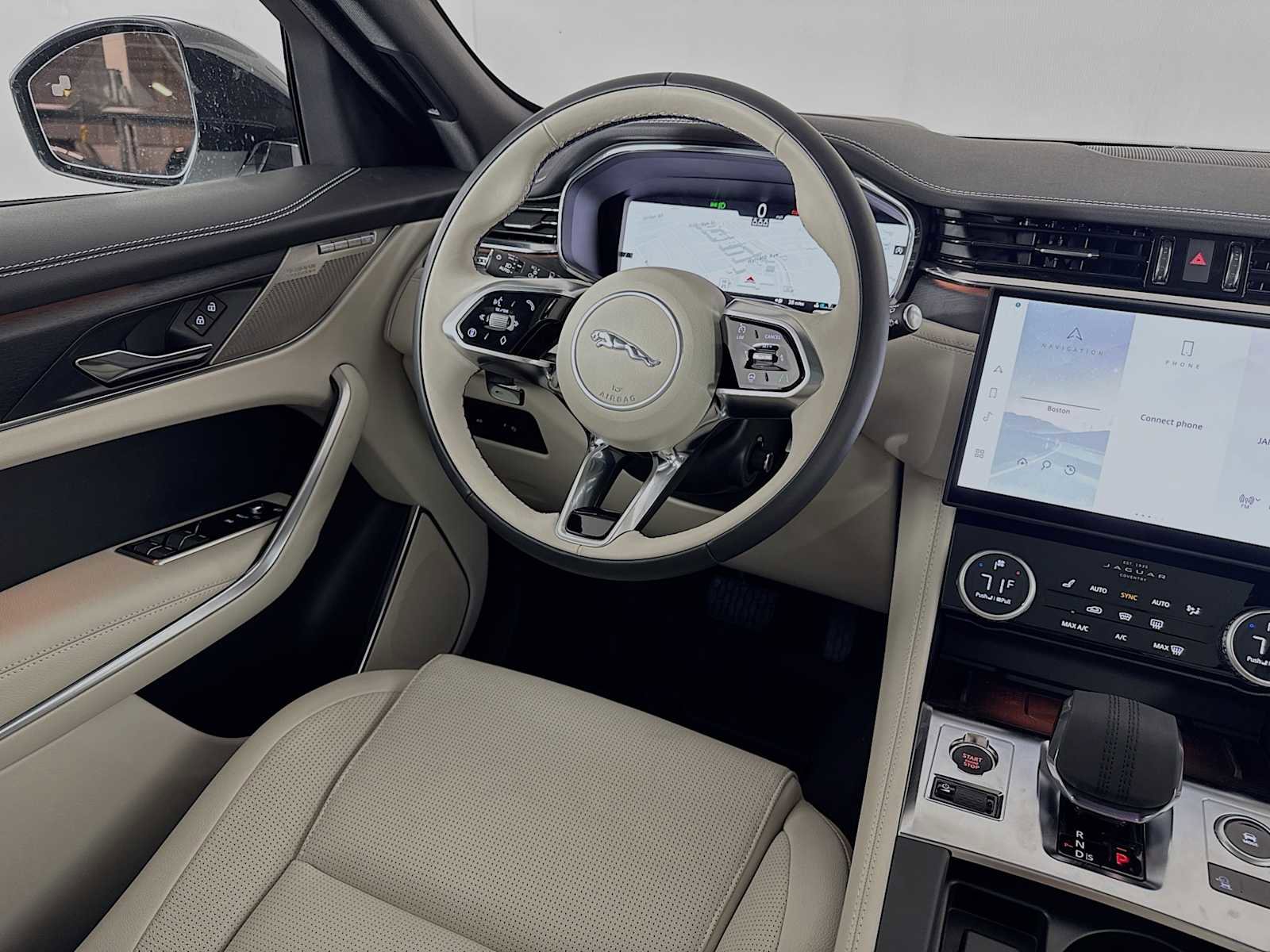 New 2025 Jaguar F-PACE R-Dynamic S image 21