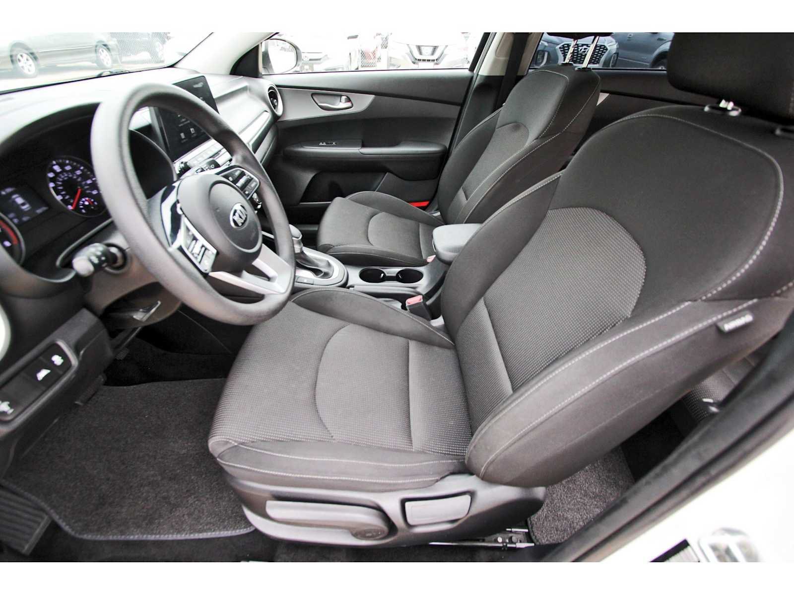 Used 2021 Kia Forte LXS FWD image 11