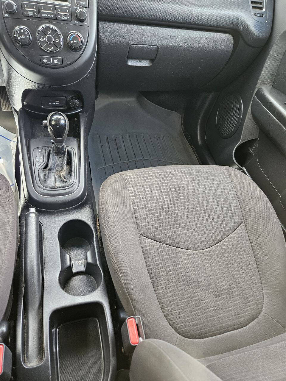 Used 2012 Kia Soul FWD image 8