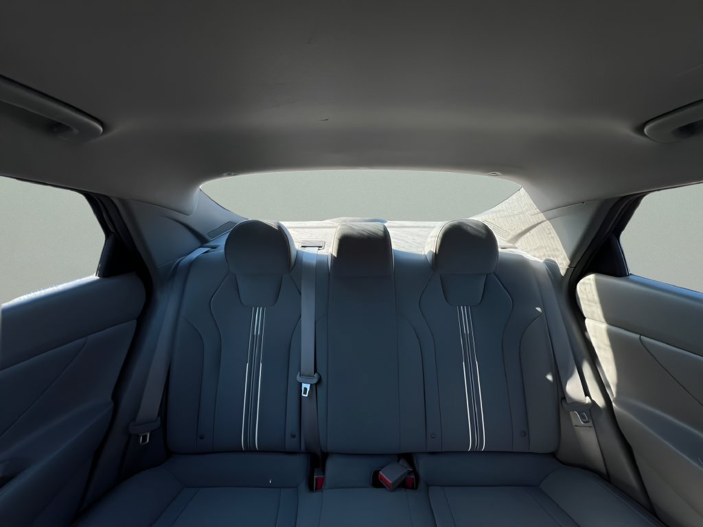 Used 2023 Hyundai Elantra SEL FWD image 16