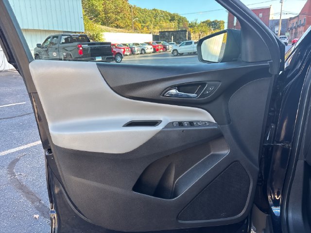 Used 2021 Chevrolet Equinox LS w/ LPO, Floor Liner Package AWD/4WD image 12