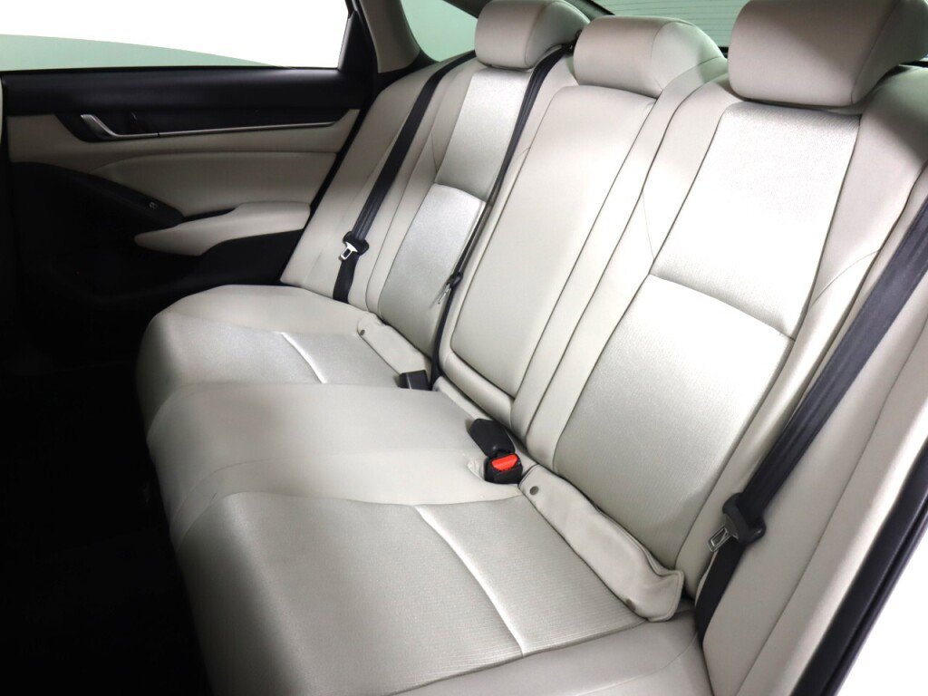Used 2018 Honda Accord EX image 36