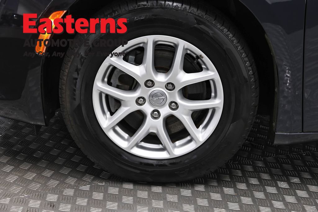 Used 2020 Chrysler Pacifica Touring-L FWD image 35