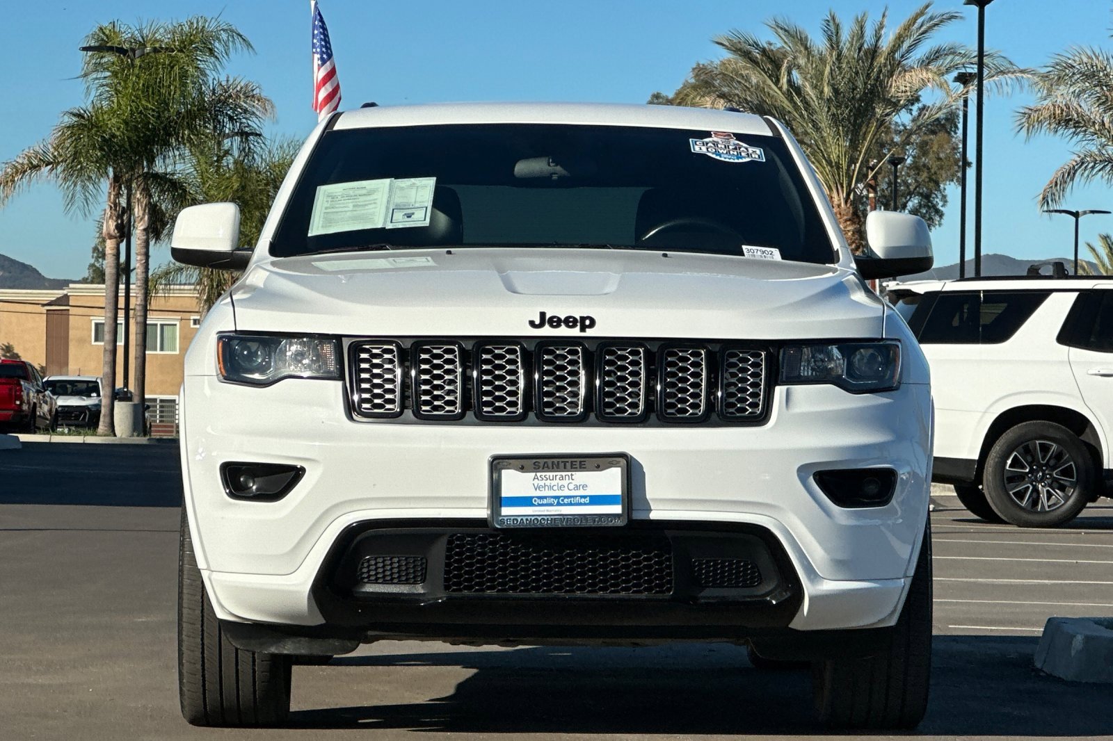 Used 2021 Jeep Grand Cherokee Laredo X image 9