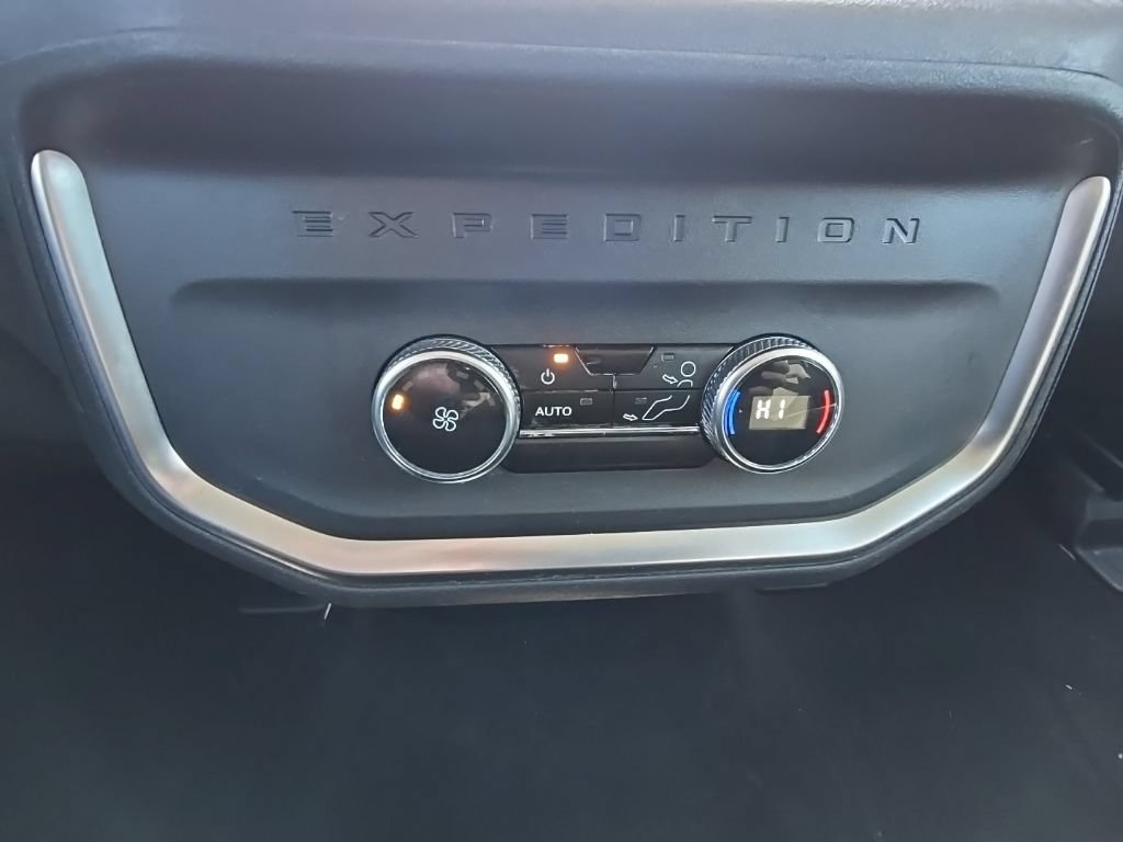 Used 2025 Ford Expedition Max Active AWD/4WD image 42