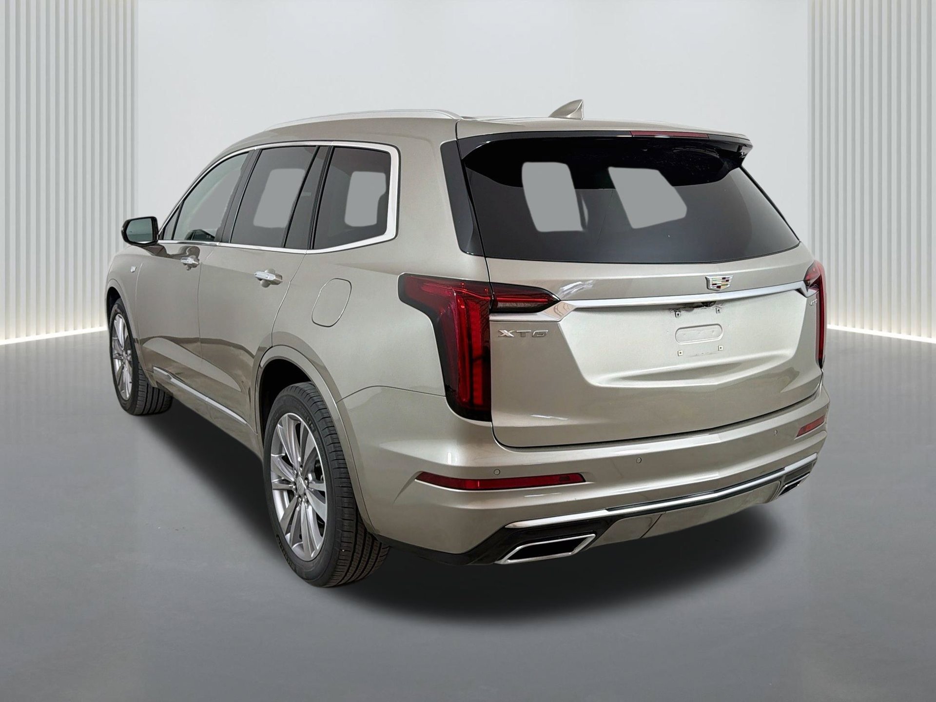 Used 2023 Cadillac XT6 Premium Luxury FWD image 3