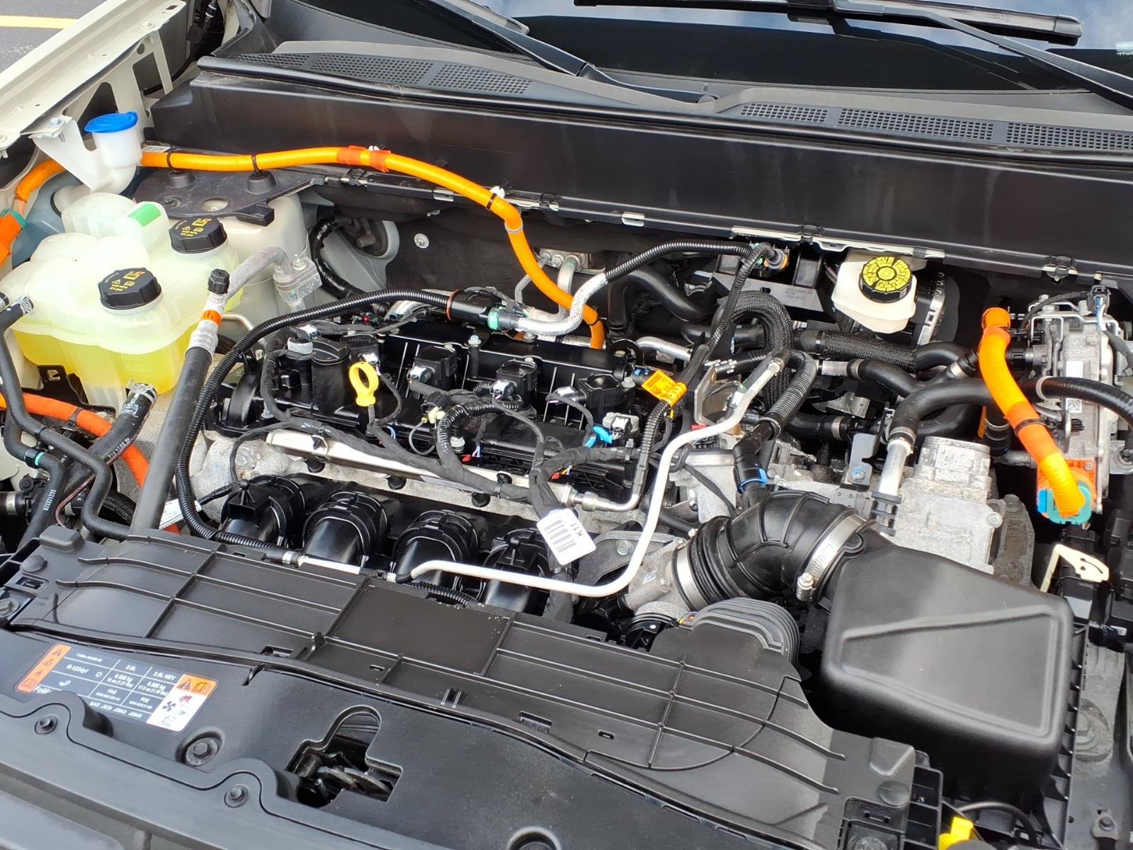 Certified 2024 Ford Maverick Lariat FWD image 27