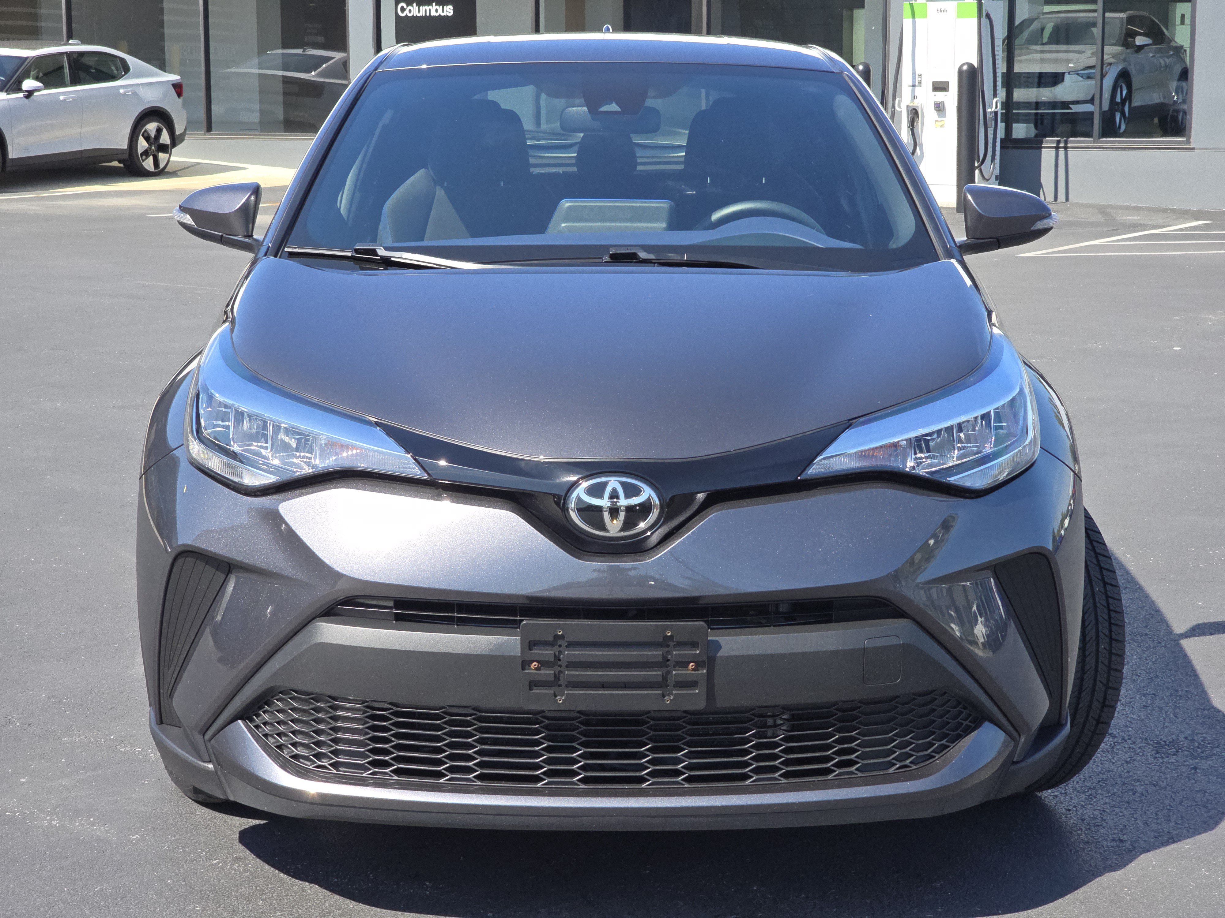 Used 2020 Toyota C-HR XLE FWD image 2