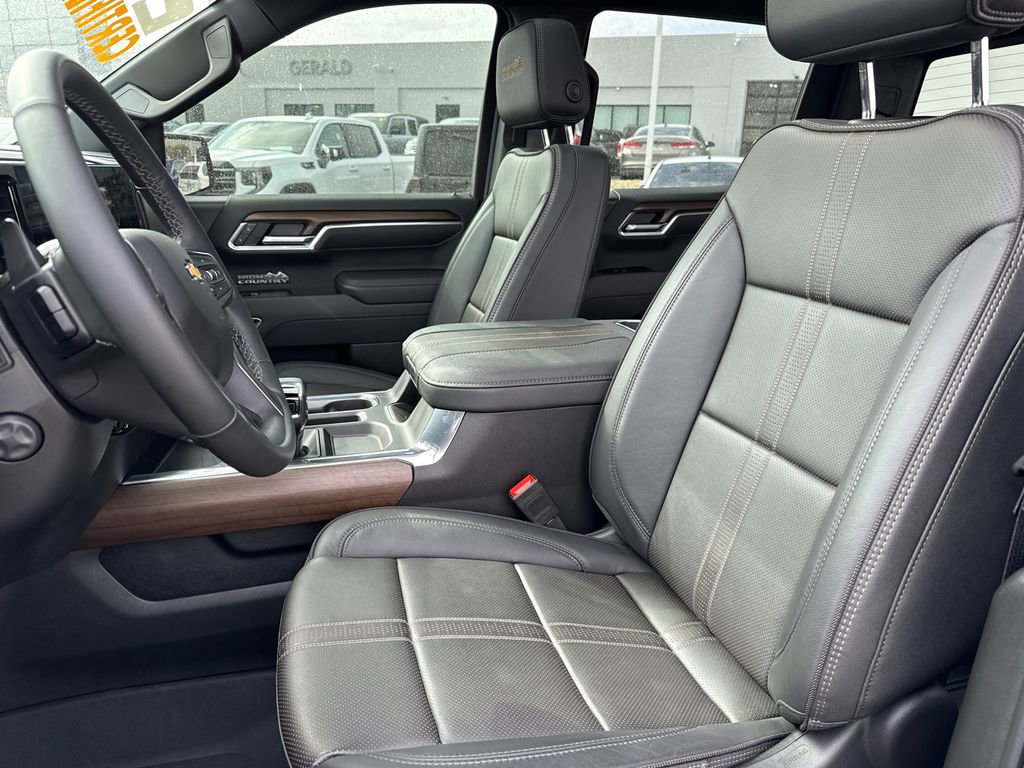 Certified 2025 Chevrolet Silverado 1500 High Country w/ High Country Premium Package image 18