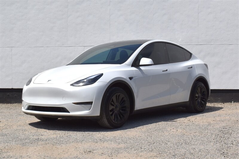 Used 2025 Tesla Model Y Long Range AWD/4WD image 8