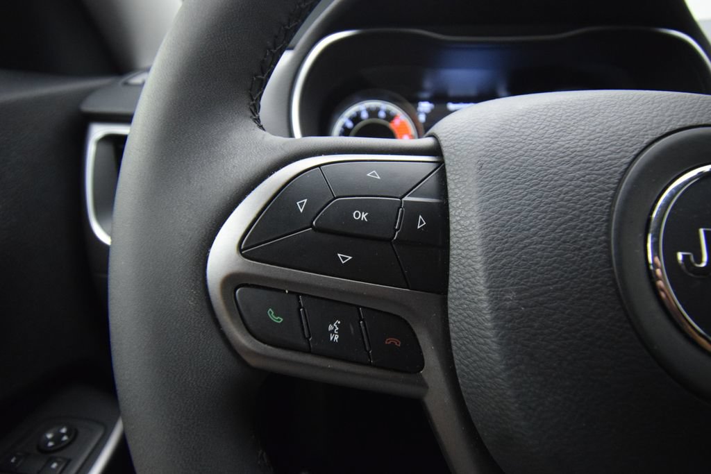 Used 2022 Jeep Cherokee Latitude Lux FWD image 38