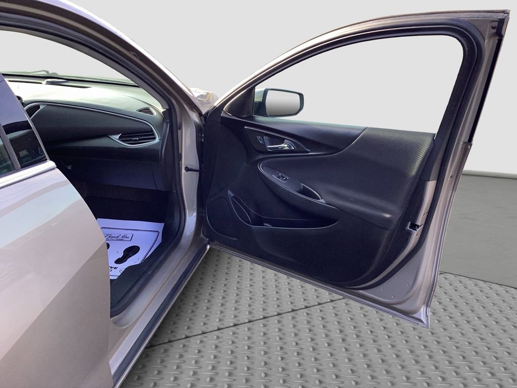 Used 2023 Chevrolet Malibu LT image 29